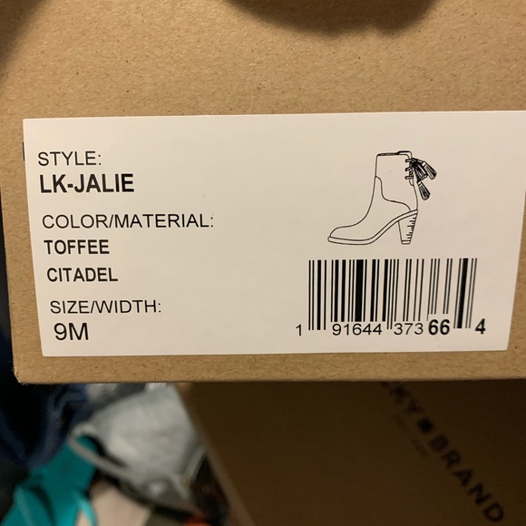 NEW Lucky Boots 🍀 - Picture 8 of 8